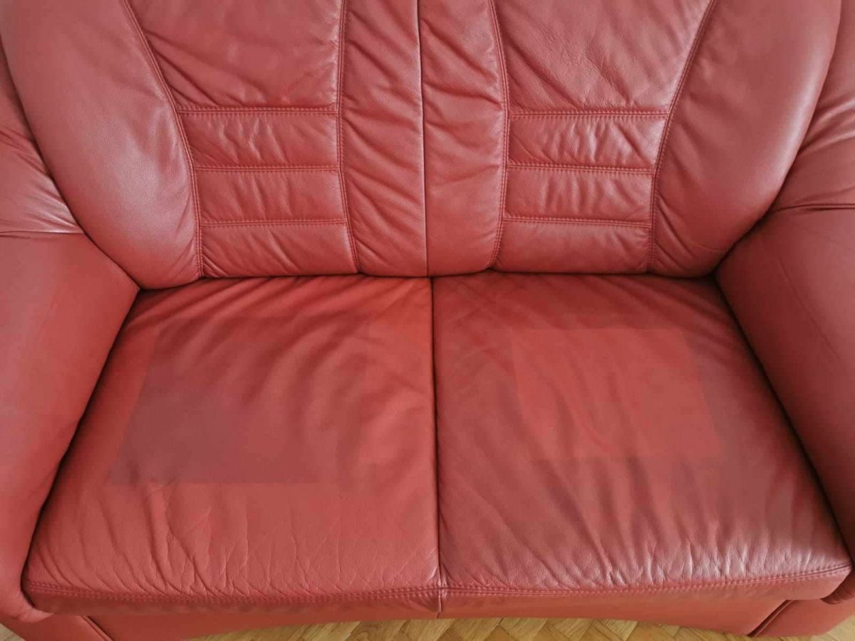 curatare canapea piele tapiterie hidratare