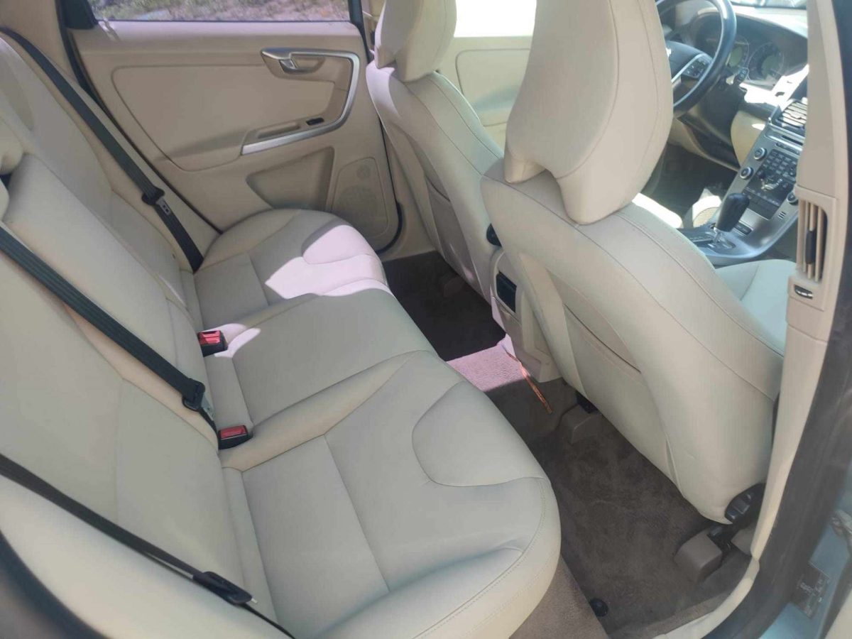 curatare mocheta auto tapiterie interior curatatorie